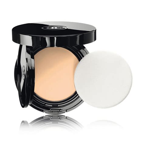 chanel vitalumiere aqua compact powder review|Chanel vitalumiere aqua beige.